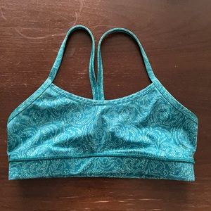 Lululemon sports bra